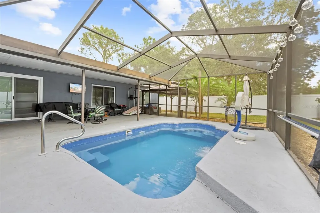 880 W Rum Place Dunnellon FL 34434