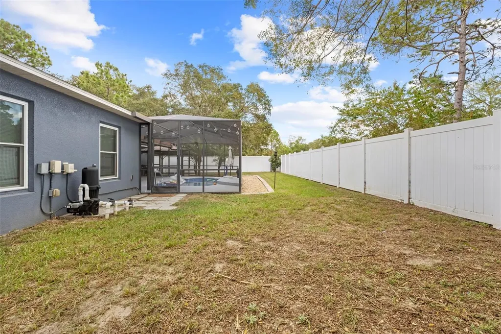 880 W Rum Place Dunnellon FL 34434
