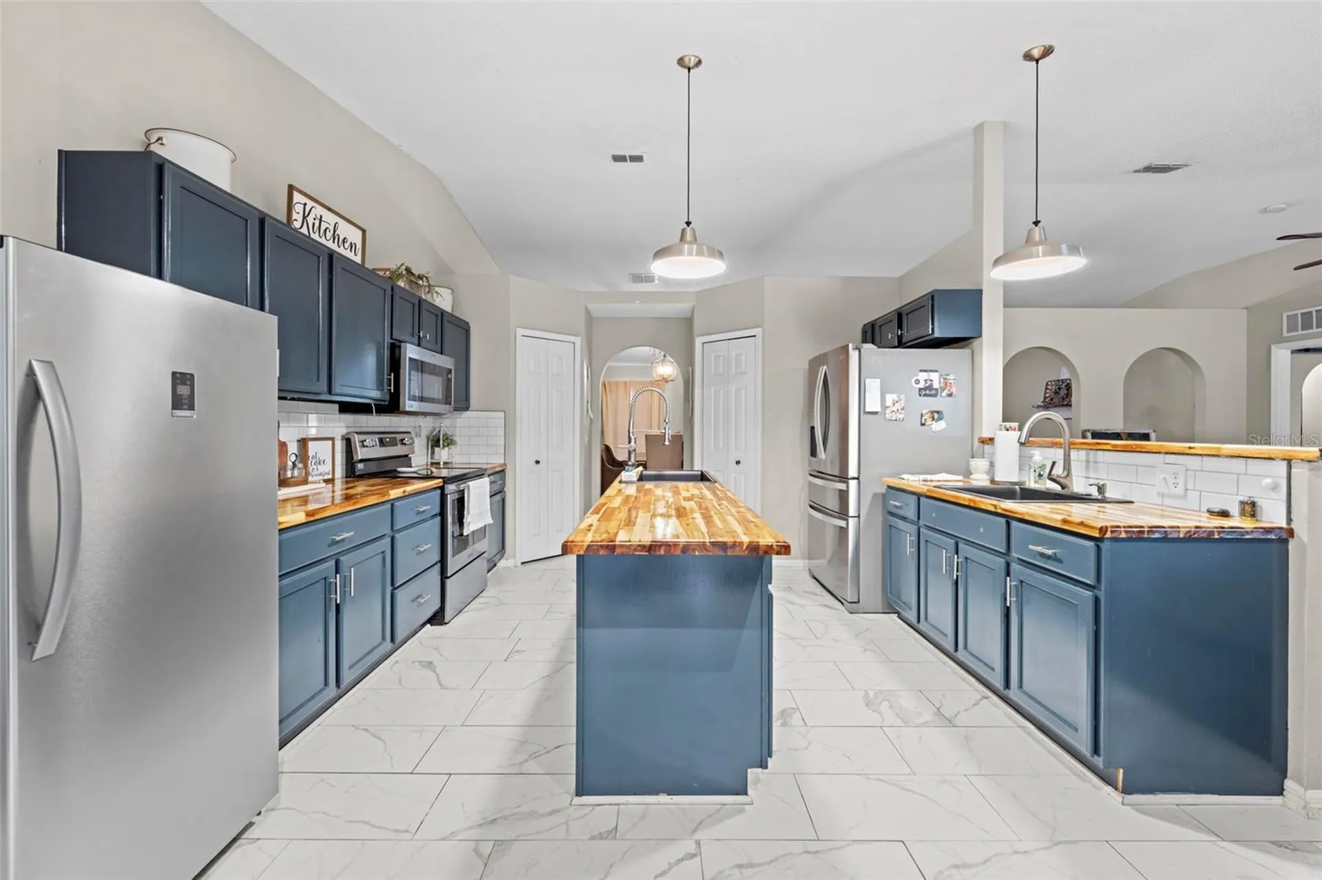 880 W Rum Place Dunnellon FL 34434