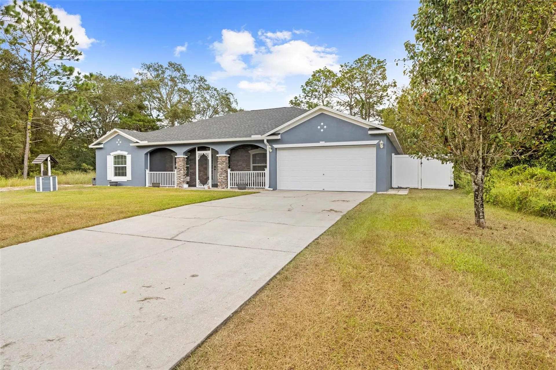 880 W Rum Place Dunnellon FL 34434
