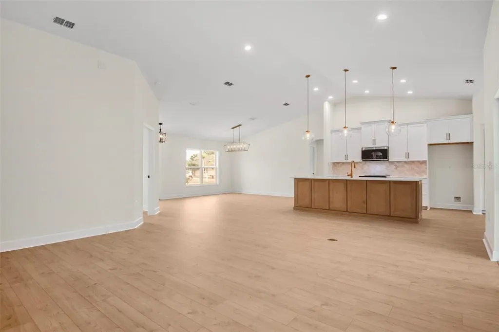 18 Central Place Palm Coast FL 32137