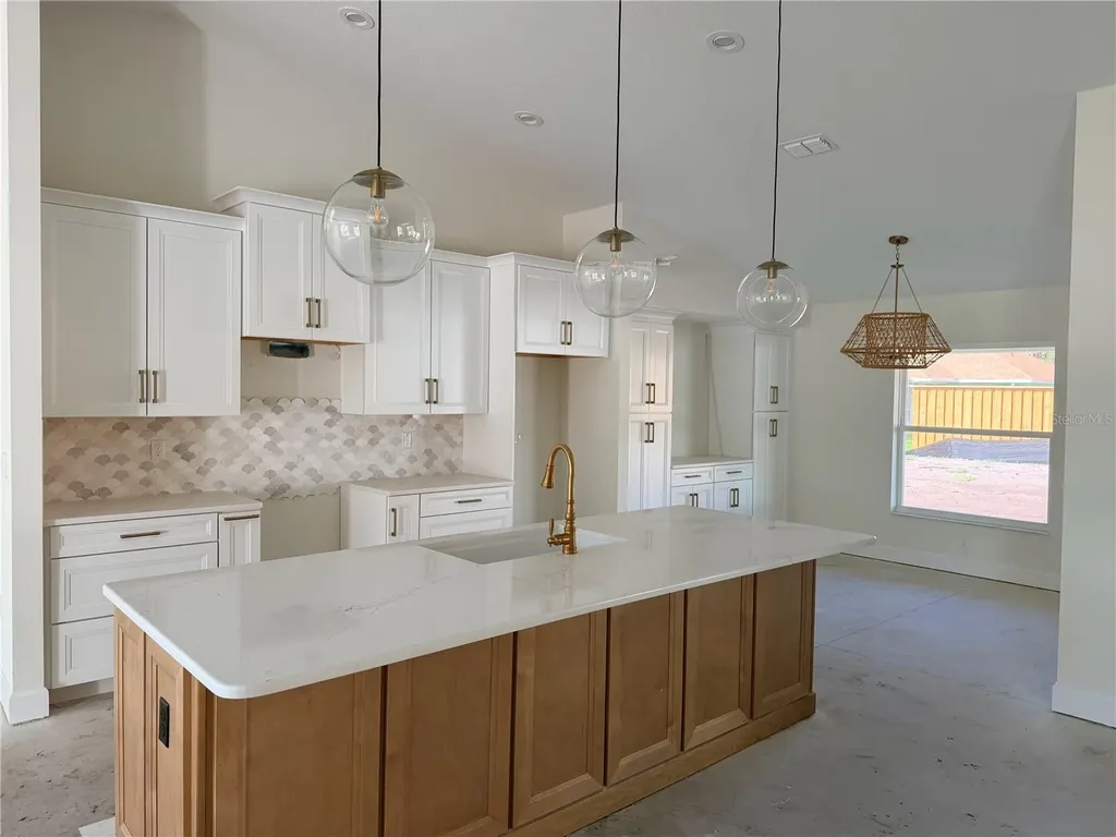 18 Central Place Palm Coast FL 32137