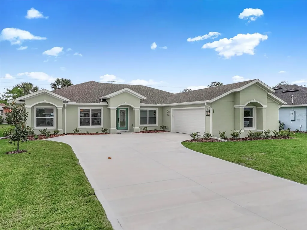 18 Central Place Palm Coast FL 32137