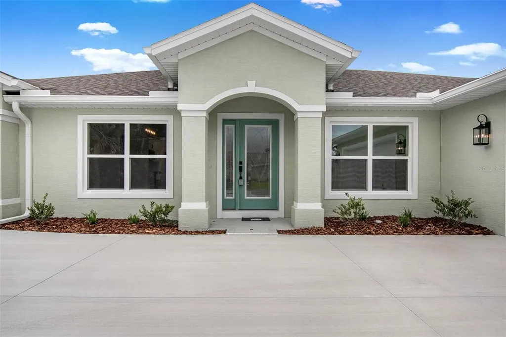 18 Central Place Palm Coast FL 32137