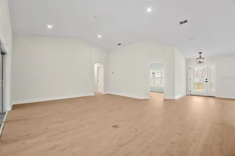 18 Central Place Palm Coast FL 32137