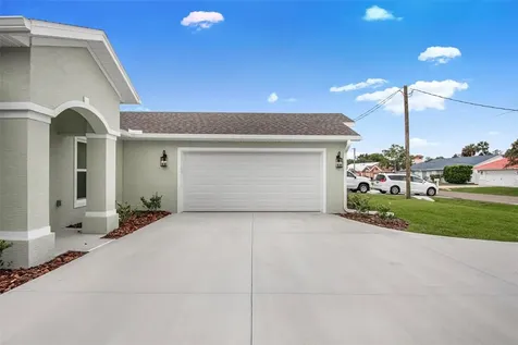 18 Central Place Palm Coast FL 32137