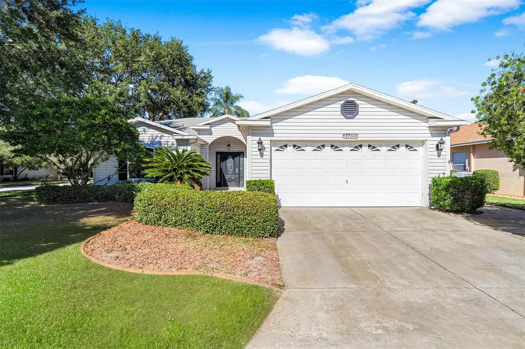1009 Forest Breeze Path Leesburg FL 34748