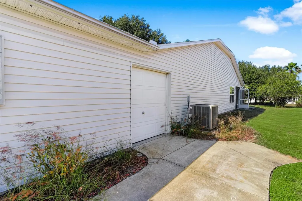 1009 Forest Breeze Path Leesburg FL 34748