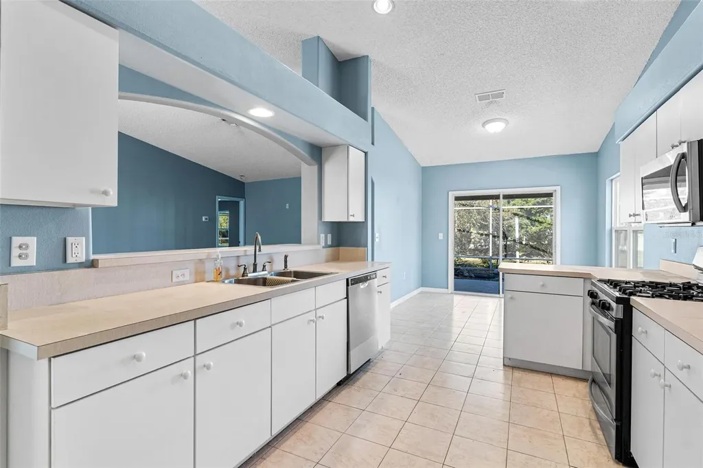 1009 Forest Breeze Path Leesburg FL 34748