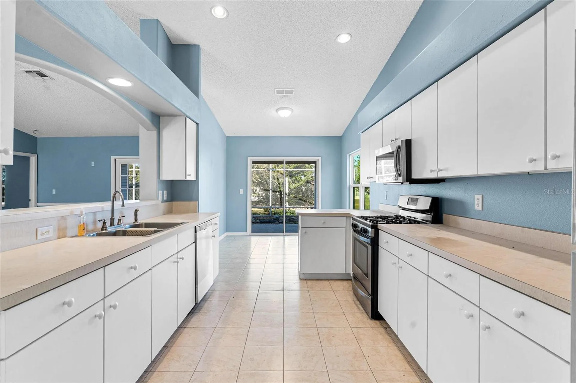 1009 Forest Breeze Path Leesburg FL 34748