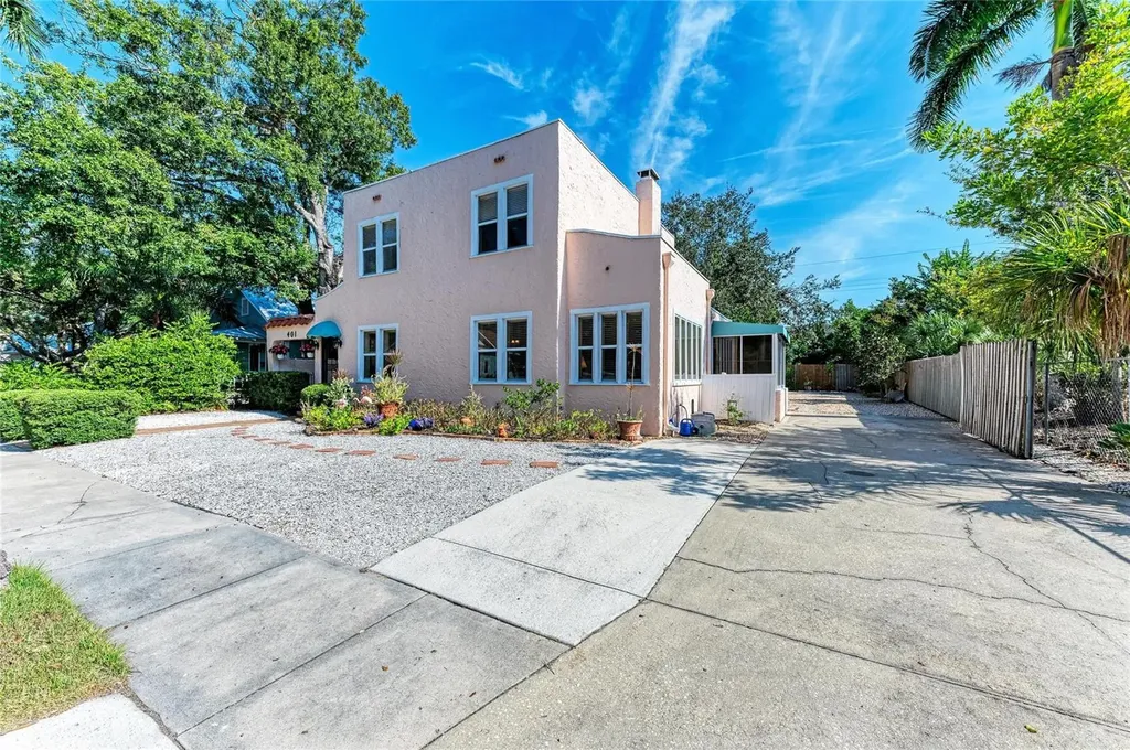 401 27th Street W Bradenton FL 34205