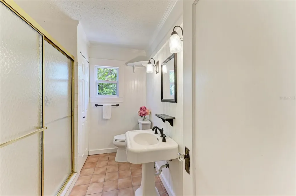 401 27th Street W Bradenton FL 34205
