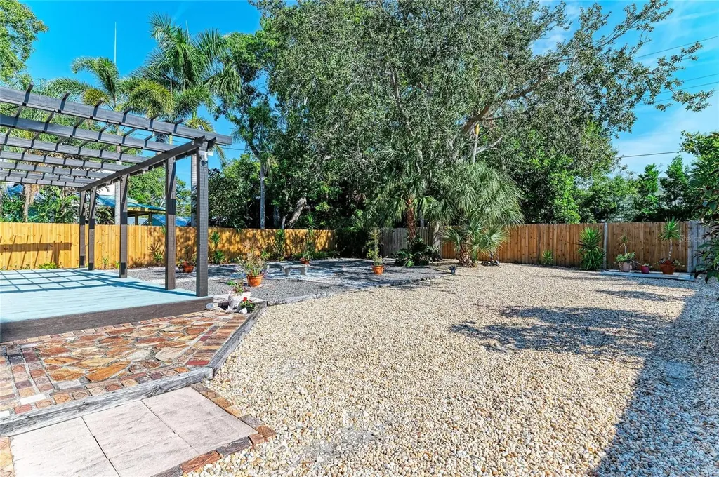 401 27th Street W Bradenton FL 34205