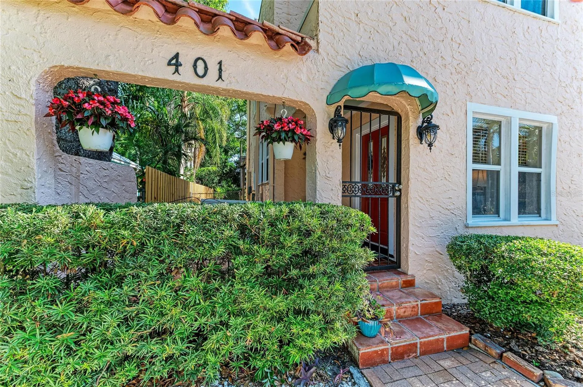 401 27th Street W Bradenton FL 34205