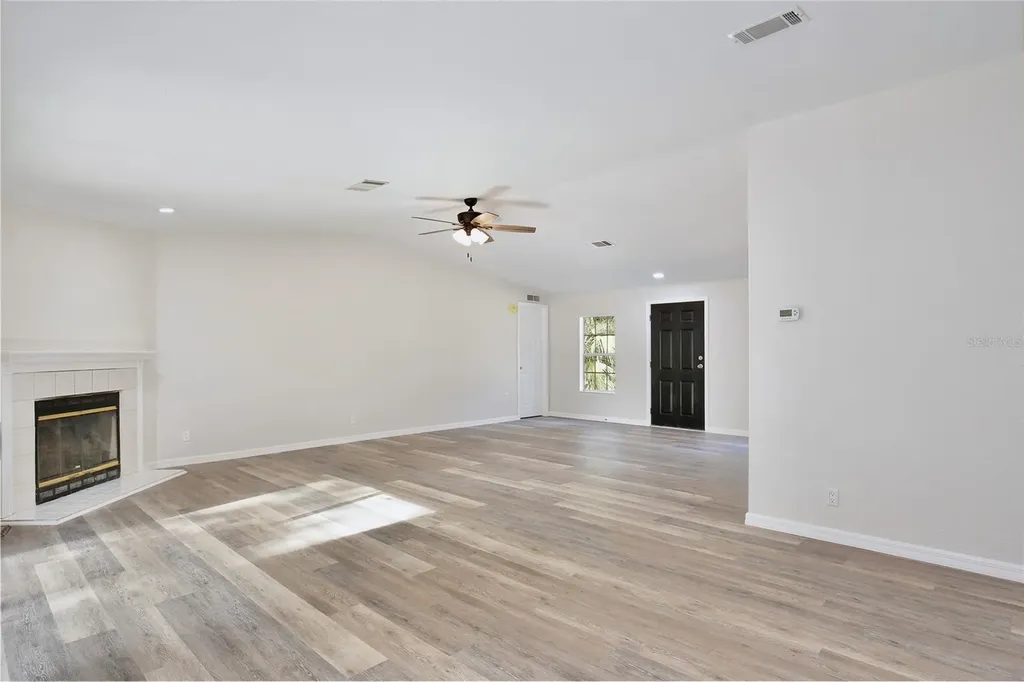 15330 Apache Pass Eustis FL 32726