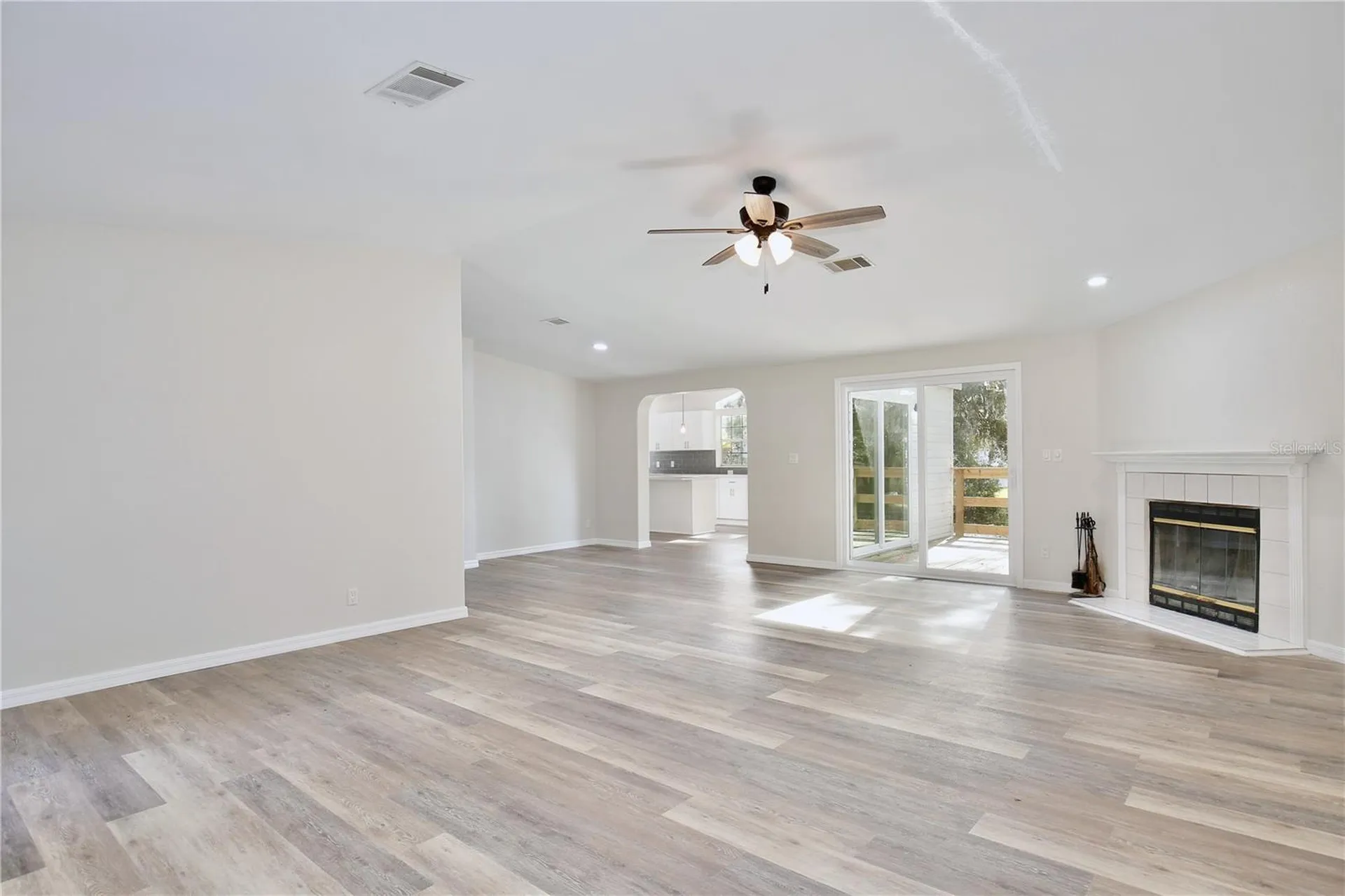 15330 Apache Pass Eustis FL 32726