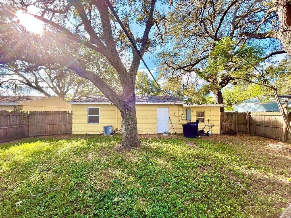 1280 Bertland Way Clearwater FL 33755