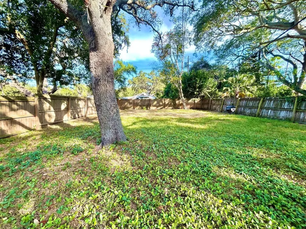 1280 Bertland Way Clearwater FL 33755