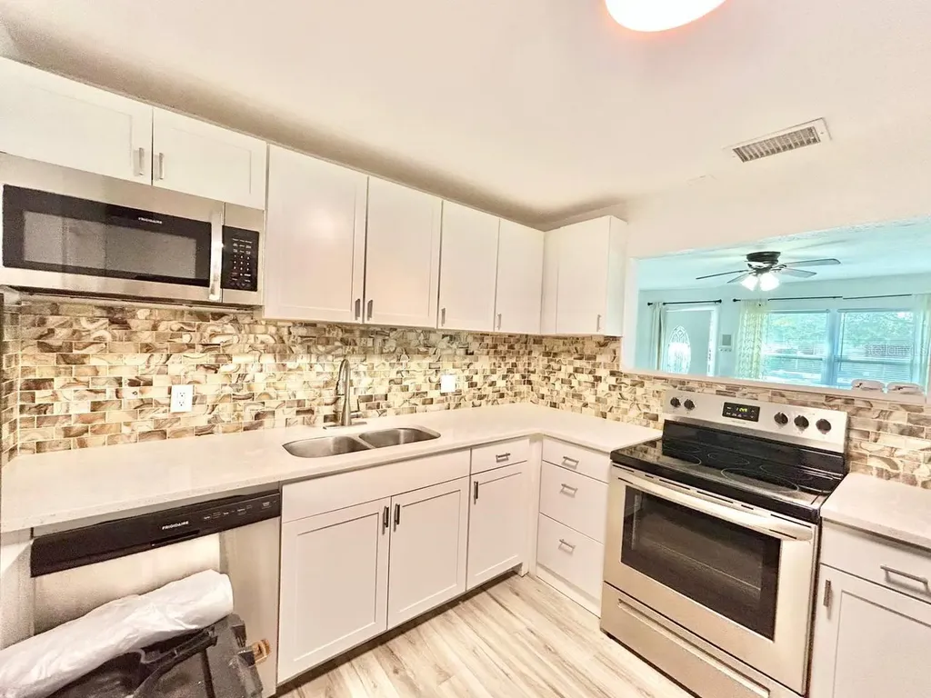 1280 Bertland Way Clearwater FL 33755