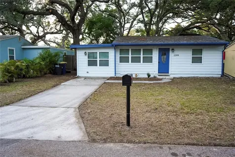 1280 Bertland Way Clearwater FL 33755