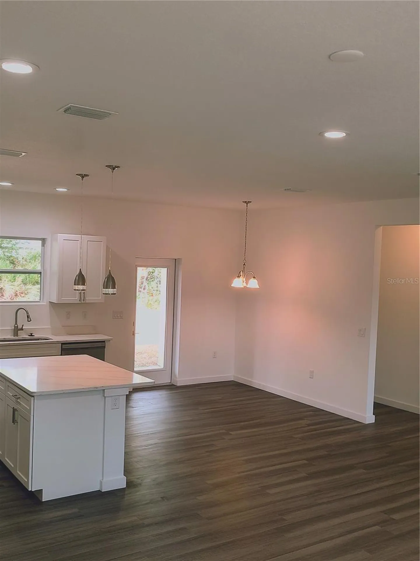 1556 9th Avenue Deland FL 32724