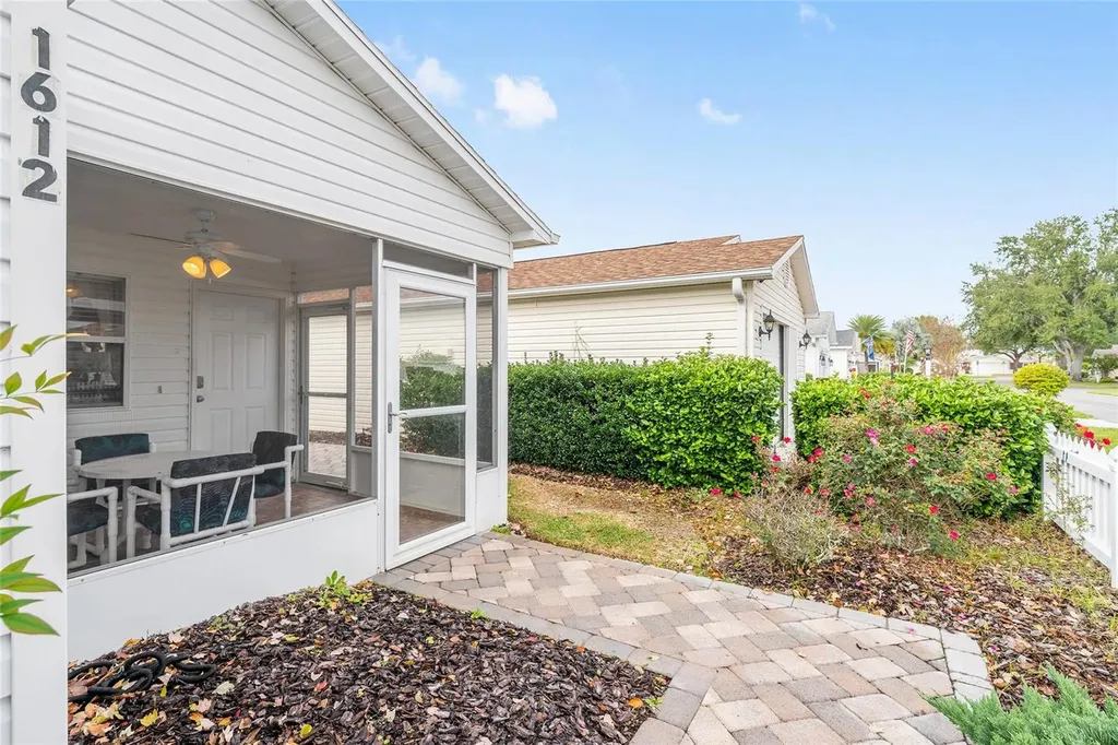 1612 Campos Drive The Villages FL 32162