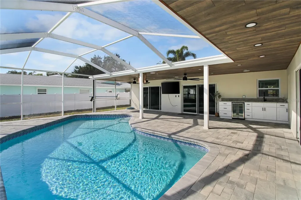 1575 Brookside Boulevard Largo FL 33770