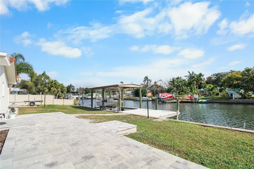 1575 Brookside Boulevard Largo FL 33770