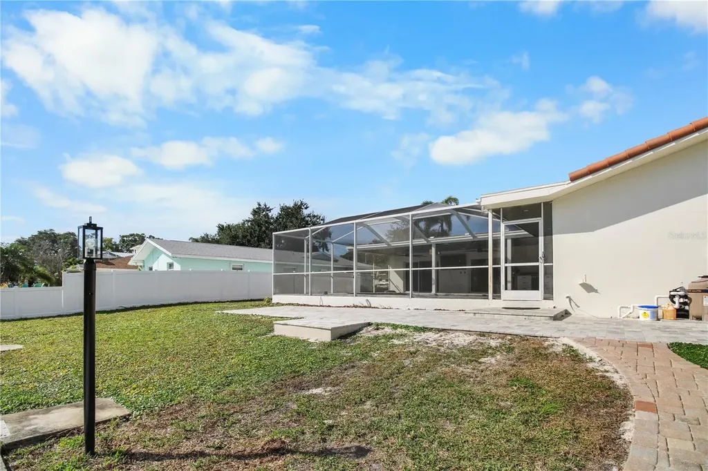 1575 Brookside Boulevard Largo FL 33770
