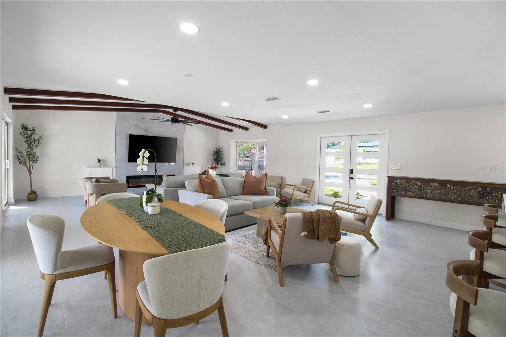 1575 Brookside Boulevard Largo FL 33770