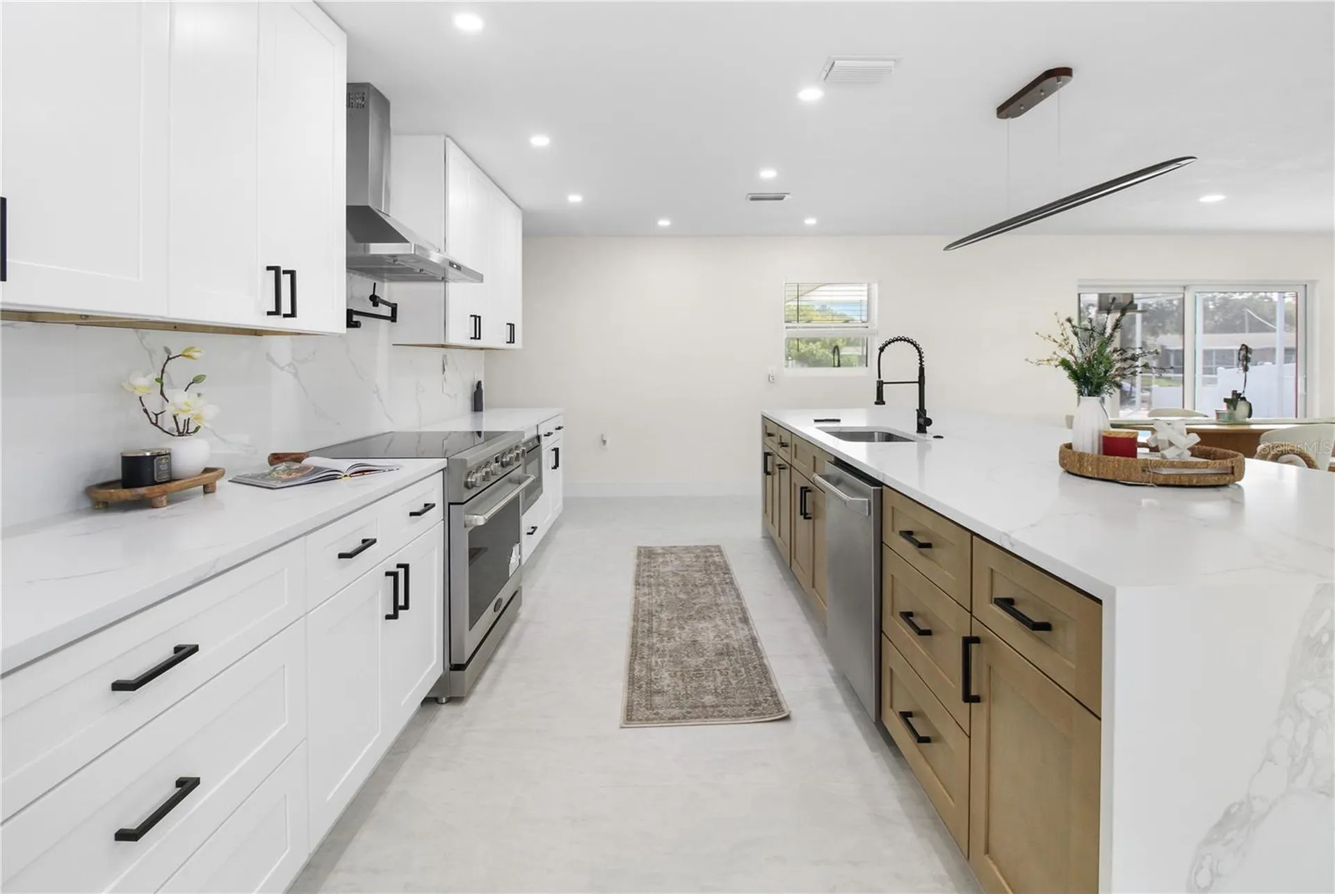 1575 Brookside Boulevard Largo FL 33770