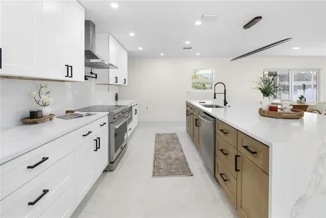 1575 Brookside Boulevard Largo FL 33770
