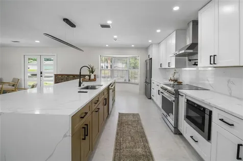 1575 Brookside Boulevard Largo FL 33770
