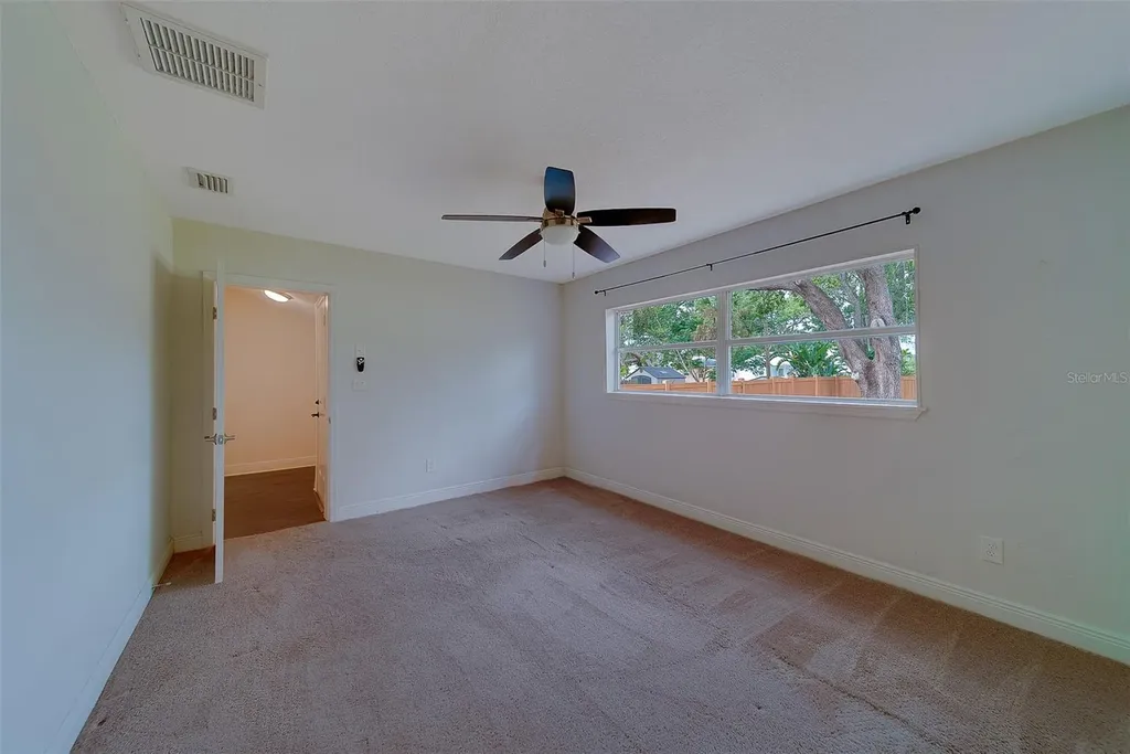 225 36th Avenue NE St Petersburg FL 33704