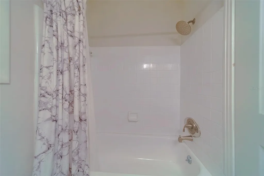225 36th Avenue NE St Petersburg FL 33704