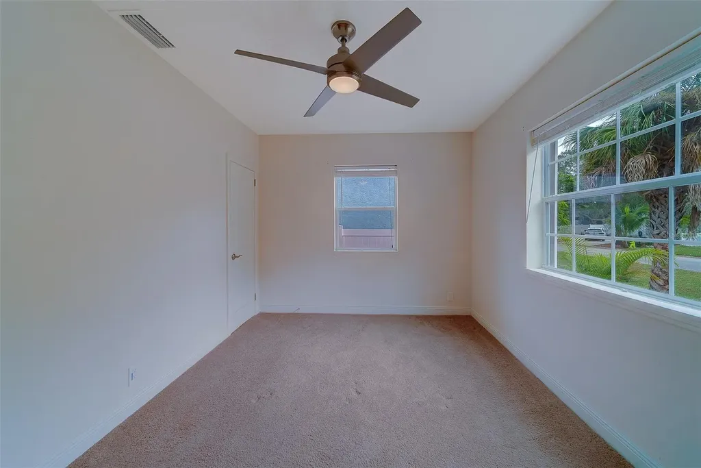 225 36th Avenue NE St Petersburg FL 33704