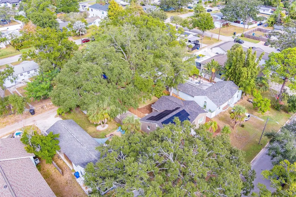 225 36th Avenue NE St Petersburg FL 33704