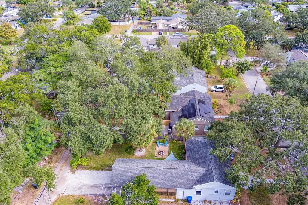 225 36th Avenue NE St Petersburg FL 33704