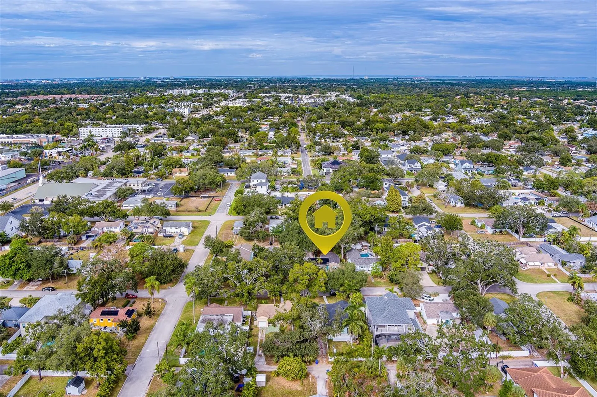 225 36th Avenue NE St Petersburg FL 33704