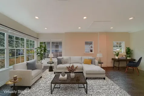 225 36th Avenue NE St Petersburg FL 33704