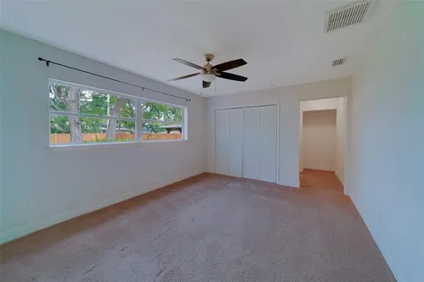 225 36th Avenue NE St Petersburg FL 33704