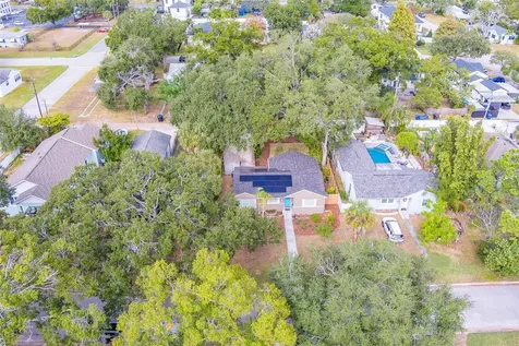 225 36th Avenue NE St Petersburg FL 33704