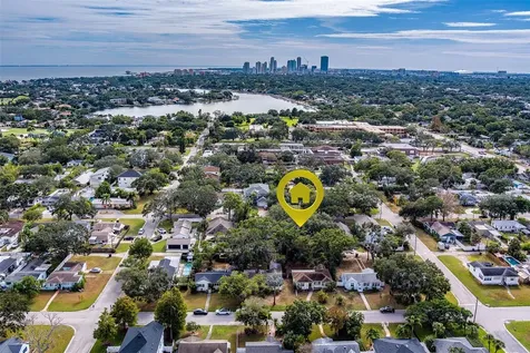 225 36th Avenue NE St Petersburg FL 33704