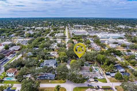 225 36th Avenue NE St Petersburg FL 33704
