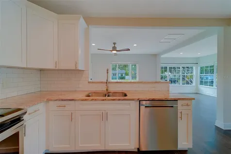 225 36th Avenue NE St Petersburg FL 33704