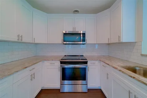225 36th Avenue NE St Petersburg FL 33704