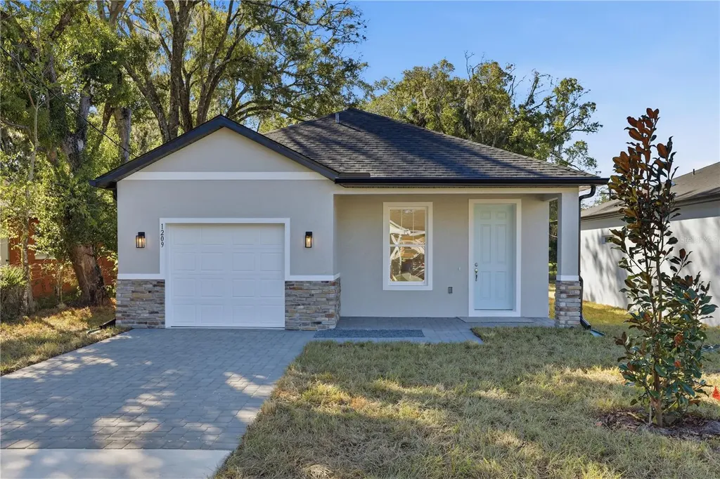 1209 W 15th Street Sanford FL 32771