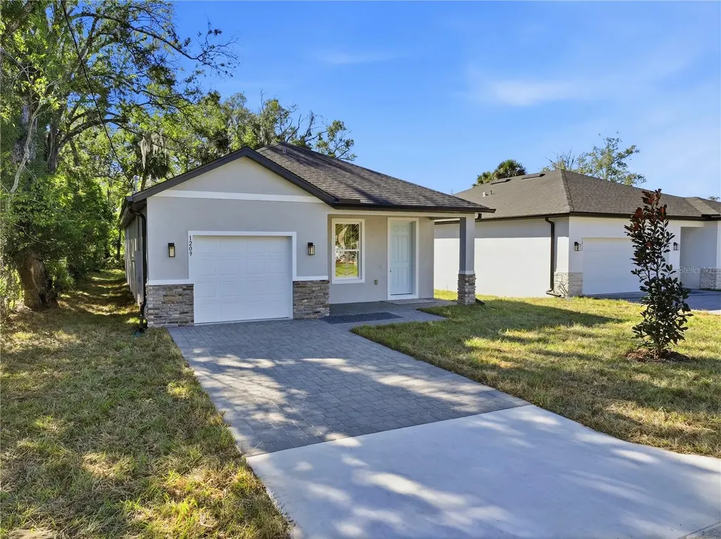 1209 W 15th Street Sanford FL 32771