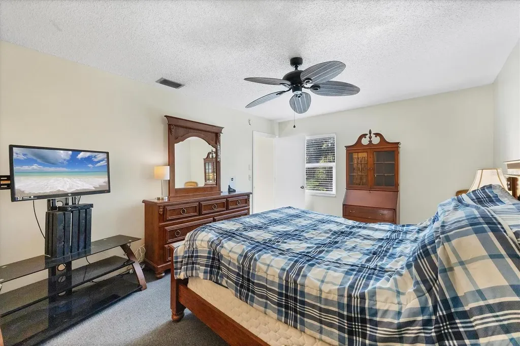 3636 59th Avenue W Bradenton FL 34210