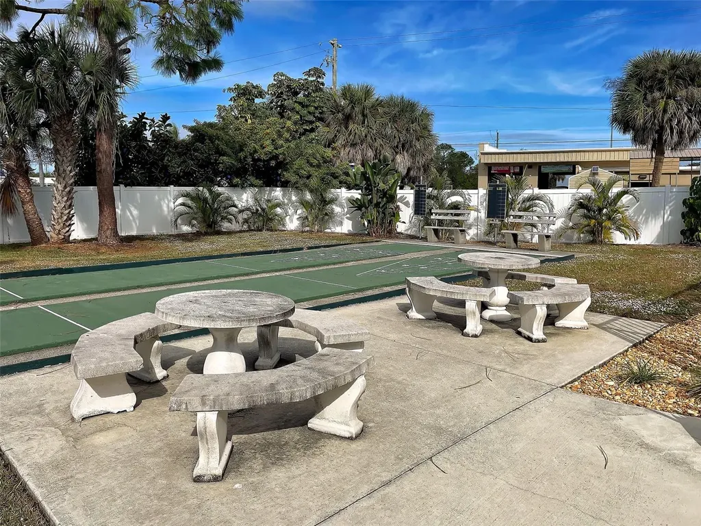 6527 Hamlet Drive Englewood FL 34224